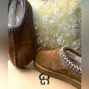 Tasman Ugg shoes worn once.